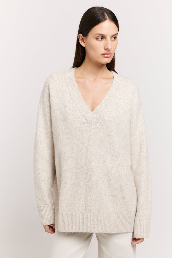 Liora Sweater | White Knit Jumper | Henne